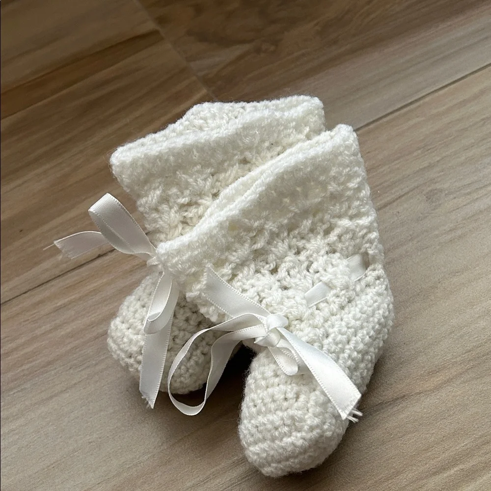 Vintage Handmade Crochet Baby Booties and Hat Set